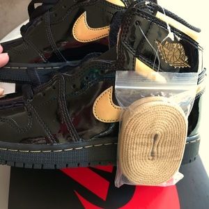 Nike Air Jordan 1’s black/metallic gold DEADSTOCK!
